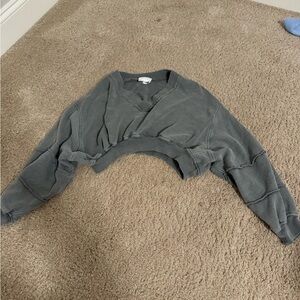 Urban Outfitters Gray Cropped Sweatshirt
